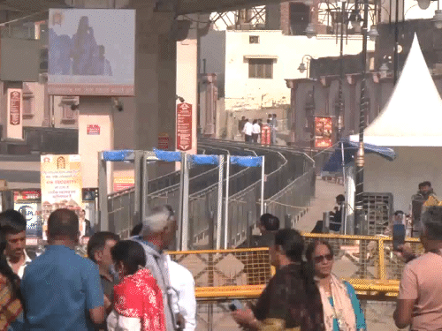 अयोध्या में रामलला मंदिर को जाने वाले रास्ते बंद कर दिया गया।