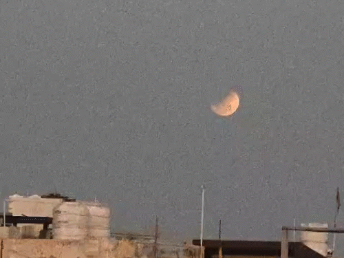 इस कारण यहां केवल ग्रहण का अंतिम, आंशिक चरण ही दिखाई दिया।