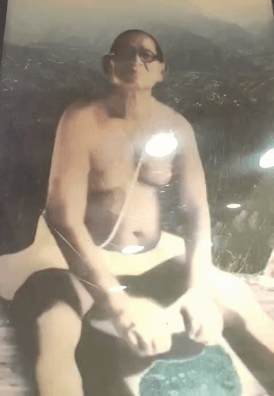 आदित्य के परबाबा ने शुरू की थी दुकान।