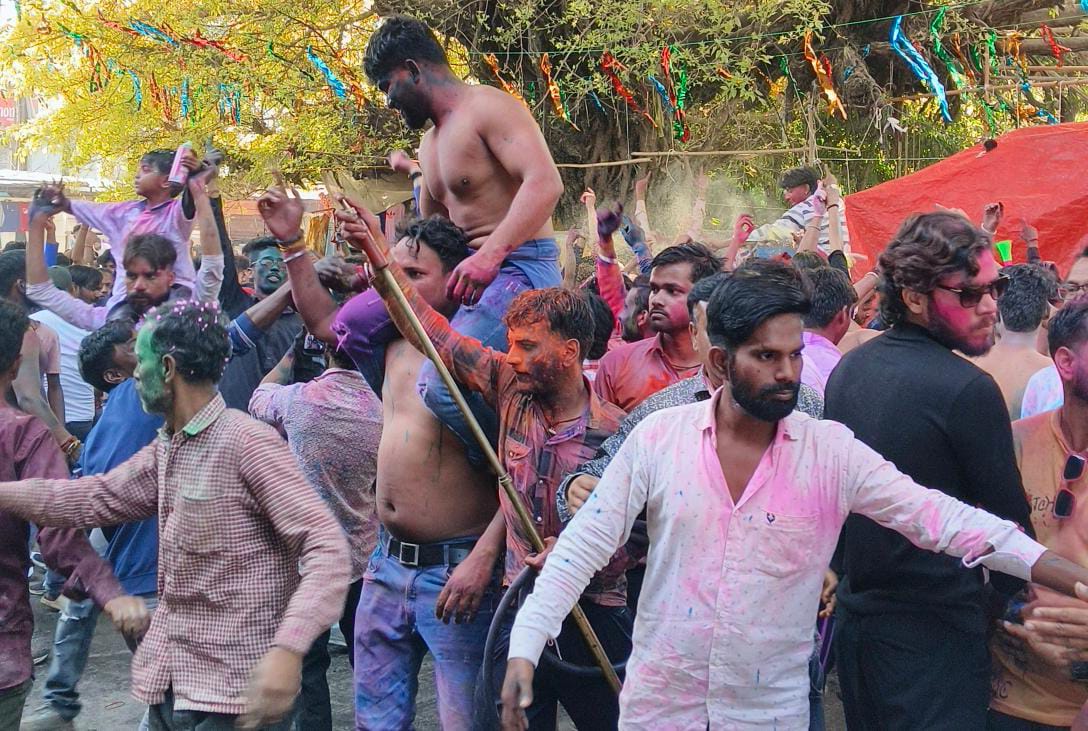 बरेली में धूमधाम से निकली 166वीं ऐतिहासिक राम बारात, मुस्लिम समुदाय ने भी किया स्वागत