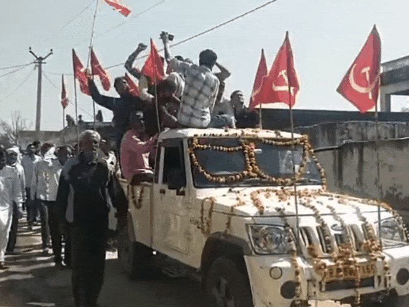 अंतिम यात्रा में उमड़ा जन सैलाब गांव और बाहर से आए लोग हुए शामिल