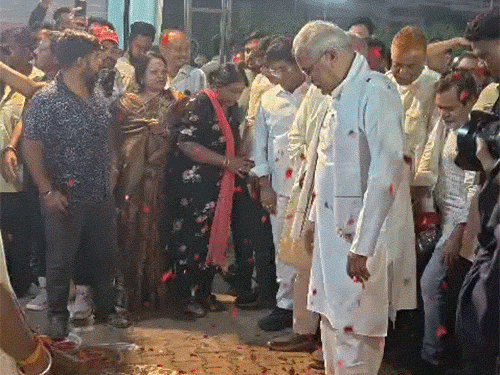 भिलाई में आयोजित होली मिलन कार्यक्रम में भूपेश बघेल शामिल हुए।