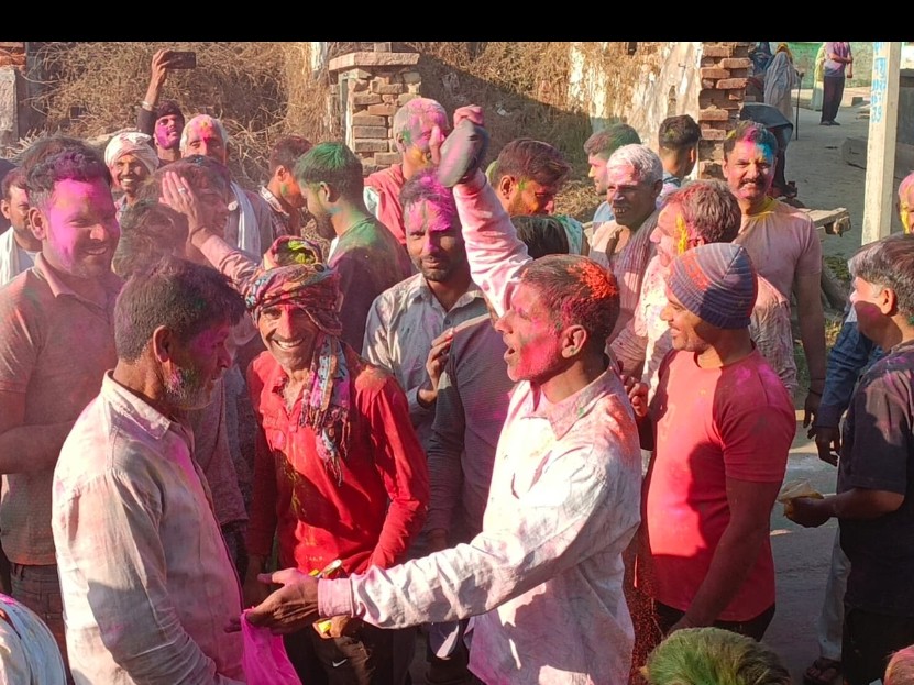 Mathuras Bachhgaon: Joota Chappal Mar Holi Tradition Against British ...