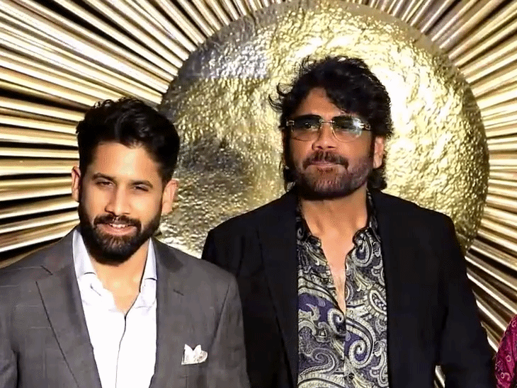 साउथ स्टार नागार्जुन, बेटे नागा चैतन्य और पत्नी के साथ पहुंचे थे।