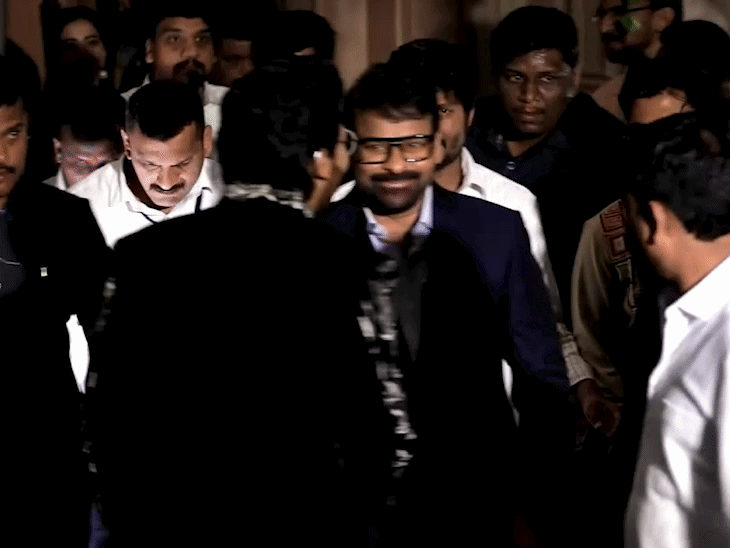 साउथ स्टार चिरंजीवी ने भी रिसेप्शन में शिरकत की।