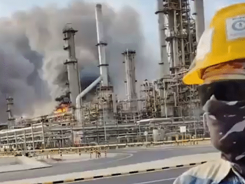 ईरान ने कतर के 'रास लफान' स्थित प्लांट पर ड्रोन से हमला किया था। सुरक्षा कारणों से कंपनी ने LNG का प्रोडक्शन फिलहाल रोक दिया है।