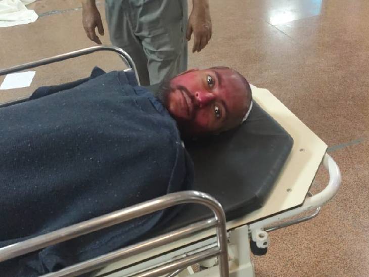 घायल अंकित वर्मा को तत्काल पीजीआई के एपेक्स ट्रॉमा सेंटर में भर्ती कराया गया। डॉक्टरों ने बताया कि अंकित की हालत खतरे से बाहर है।