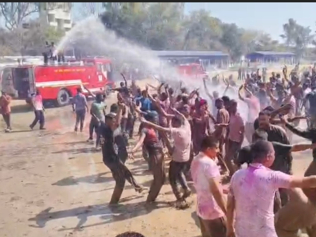 Urai Police Line Holi Celebration | Fire Brigade Water Fight Joy