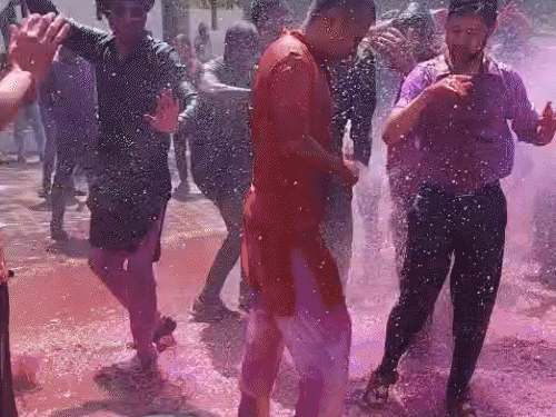 दुर्ग कलेक्टर अभिजीत सिंह का भोजपुरी गाने में डांस।