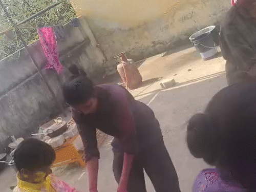 सरेंडर नक्सलियों के होला का ये वीडियो गृहमंत्री विजय शर्मा ने शेयर किया है।