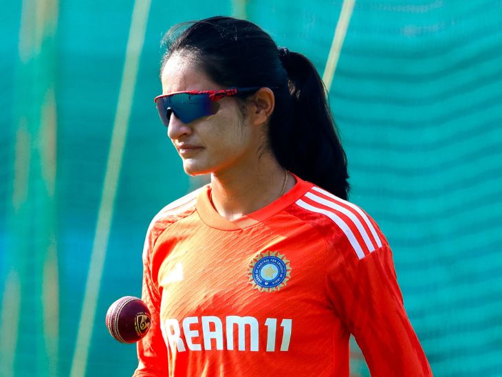 रेणुका सिंह ने व्हाइट बॉल सीरीज के 6 मैचों में 6 विकेट लिए। - Dainik Bhaskar