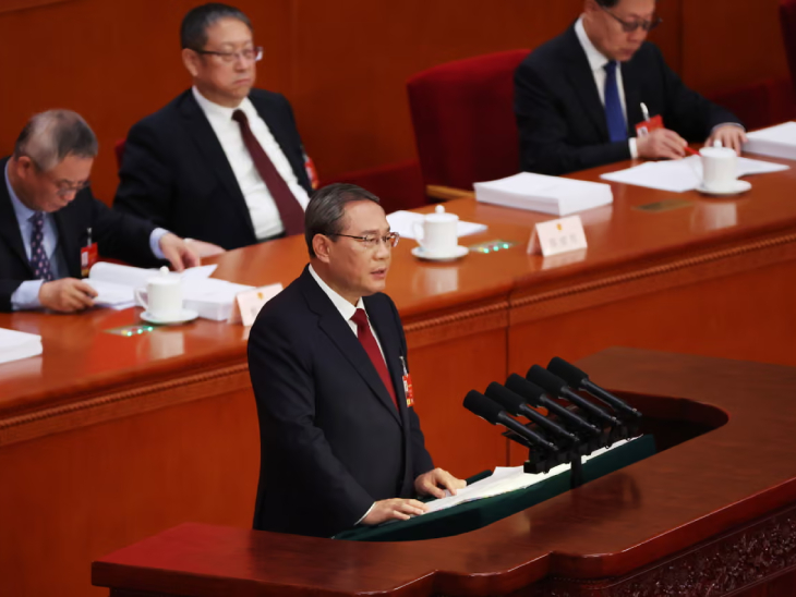 चीन के प्रीमियर (प्रधानमंत्री) ली कियांग ने कहा कि साल 2025 एक 'वाकई शानदार' साल था।