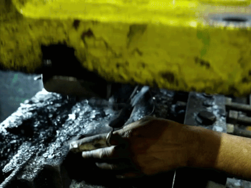 जालंधर की हैंडटूल इंडस्ट्री में टूल बनाने का चल रहा काम।