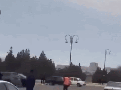 अजरबैजान के एयरपोर्ट टर्मिनल पर ड्रोन हमला हुआ।