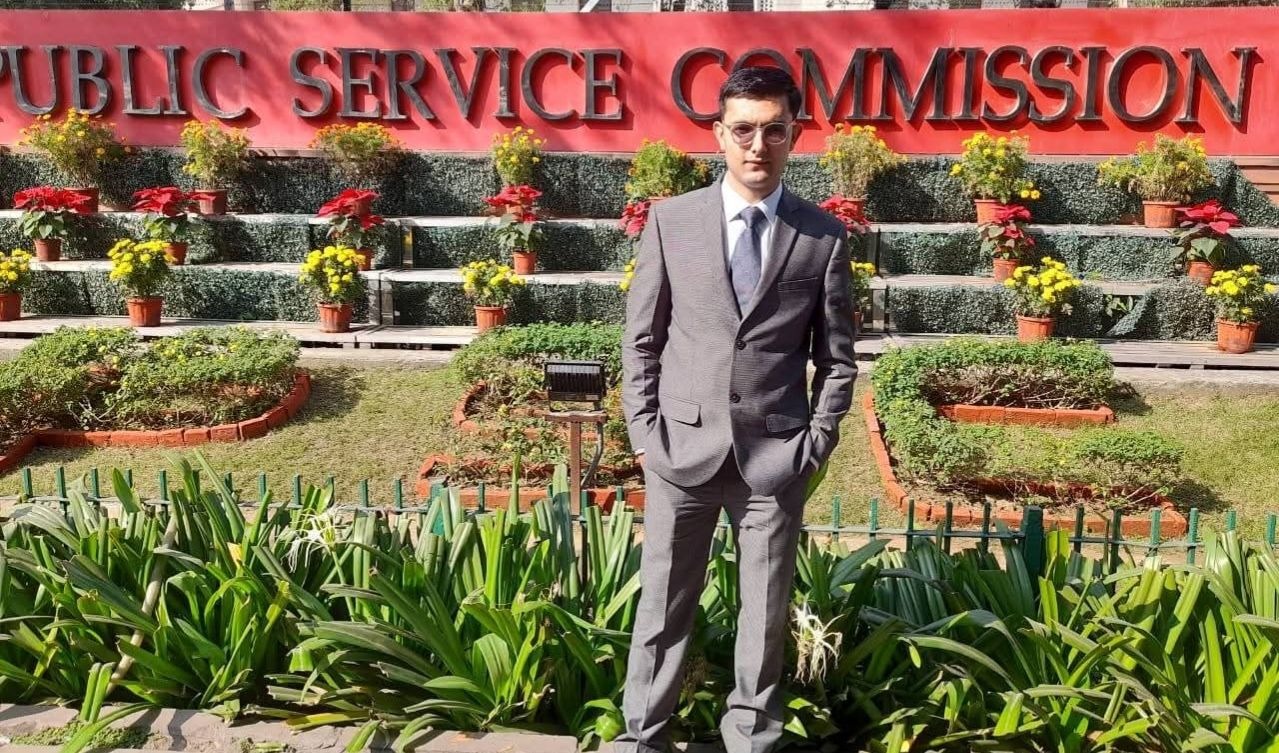 UPSC परीक्षा पास करने वाले विकास पंवार।