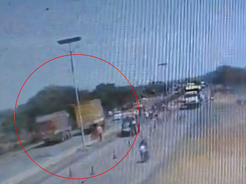 भाटापारा सिमगा में हुए हादसे का लाइव वीडियो