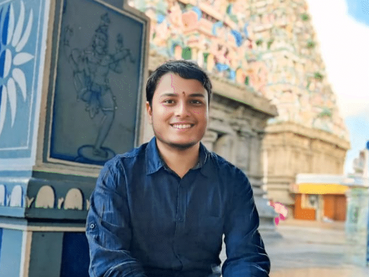 आयुष कुमार समस्तीपुर के ताजपुर के कोठिया सरबरगंज के रहने वाले हैं।