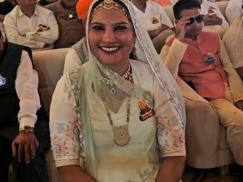 जैसलमेर विधायक छोटू सिंह भाटी, बाड़मेर की रुमादेवी भी धर्मसभा में पहुंचीं।