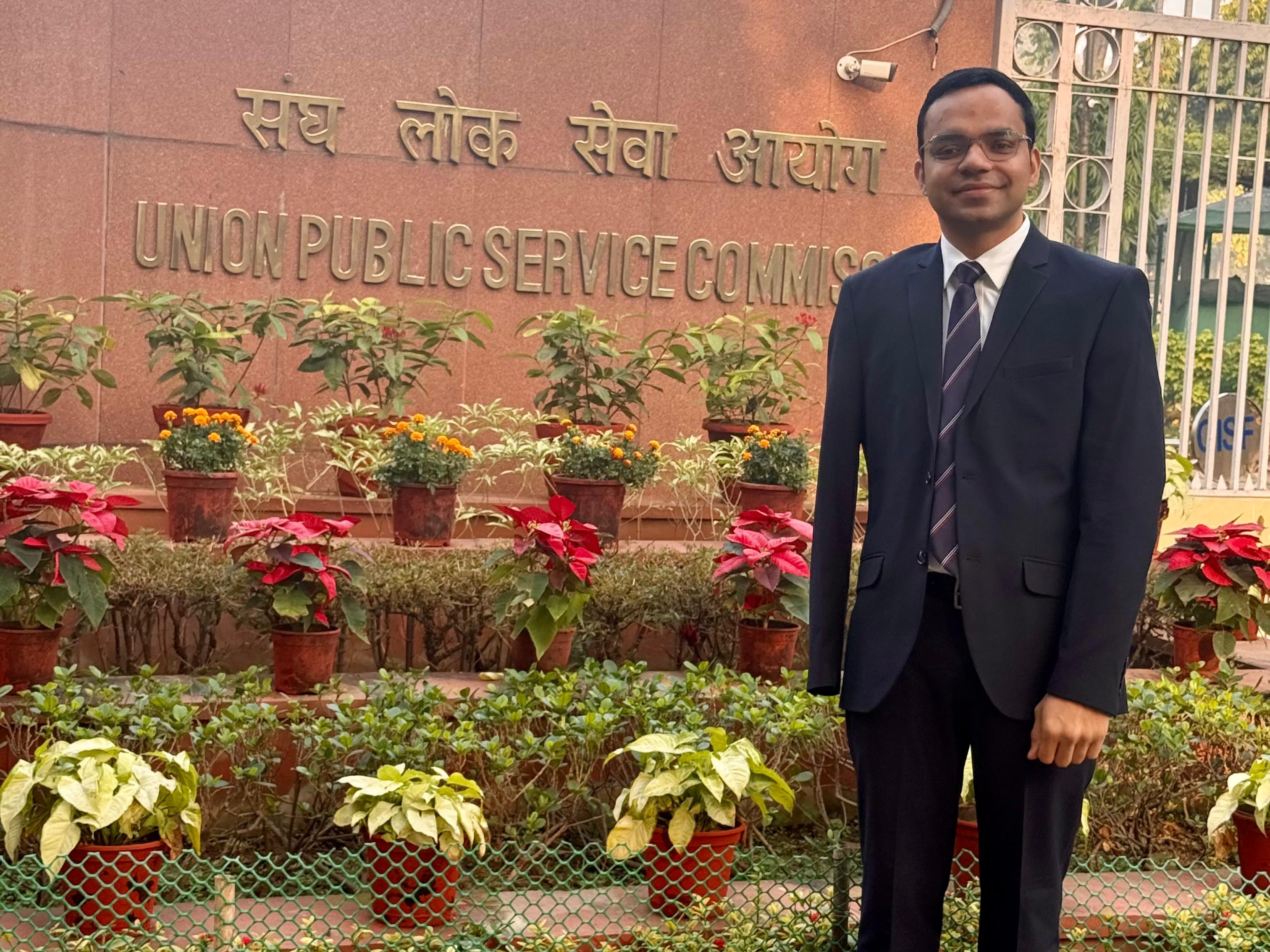 Hansis Ankit Achieves UPSC Rank 826; Father Police, Brother Immigration ...
