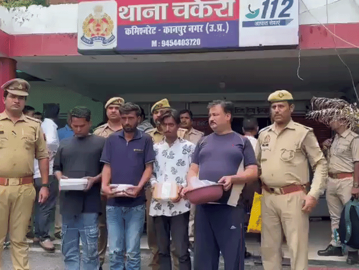 कानपुर पुलिस ने पिछले 6 महीने में कई आरोपियों को अरेस्टिंग करके जेल भेजा। ये सभी मादक पदार्थों की तस्करी करते थे।