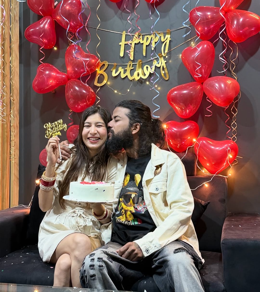 रितिका चौहान के अनुराग डोभाल के बर्थ सर्टिफिकेट की तस्वीर 18 सितंबर 2025 को इंस्टाग्राम में पोस्ट की थी।