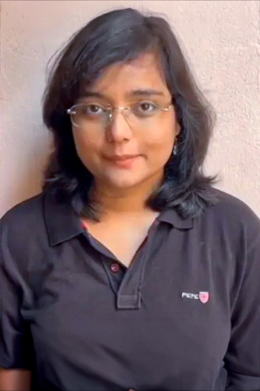 यूपी की आकांक्षा ने पटना AIIMS से MBBS, MS की पढ़ाई पूरी की। इसके बाद UPSC की तैयारी में जुट गईं। ये उनका दूसरा अटेम्प्ट था।