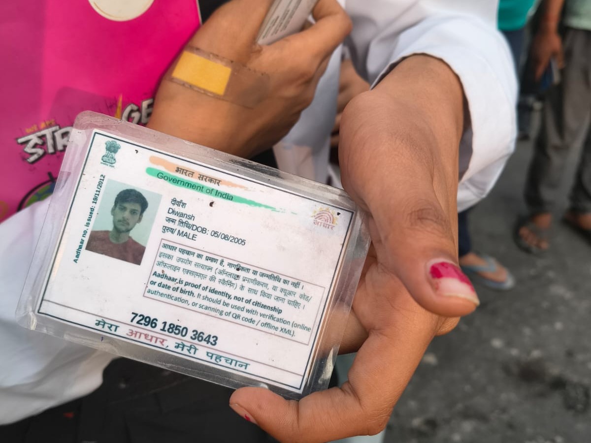 कांगड़ा में हादसे में दो युवकों की मौत:  देहरा में NH-503 पर HRTC बस और बाइक में आमने सामने की हुई टक्कर – Dehra News