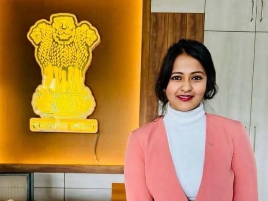 Pc Ravi Shekar UPSC Exam Success: Ballias Monika Ranks 16th, Ravi Shekhar Shines