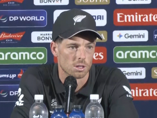 टी-20 वर्ल्ड कप 2026 के फाइनल मुकाबले से पहले मिचेल सैंटनर प्रेस कॉन्फ्रेंस में आए।