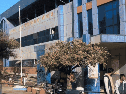 ये तस्वीरें 18 दिसंबर की है जब हिंदू संगठनों ने ट्रक को पकड़कर पुलिस के हवाले किया था।