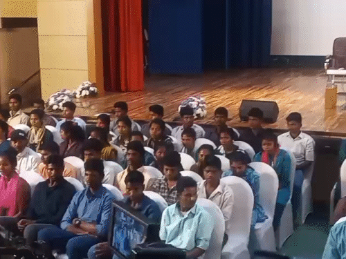 तेलंगाना में सरेंडर करने वाले माओवादियों में ज्यादातर छत्तीसगढ़ के नक्सली हैं।