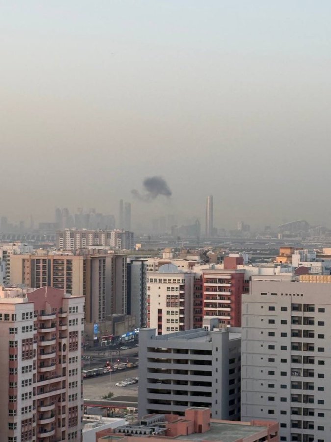 दुबई मीडिया ऑफिस के मुताबिक इंटरसेप्शन के बाद गिरे मलबे के कारण यह घटना हुई थी।