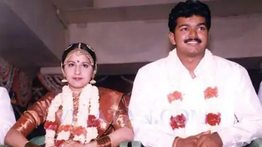 Vijay Thalapathy and Sangeeta were married on 25 August 1999.