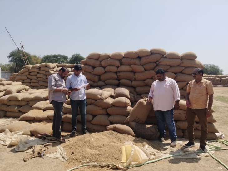 कलेक्टर गौरव सिंह के निर्देश पर जांच समिति बनाई गई।