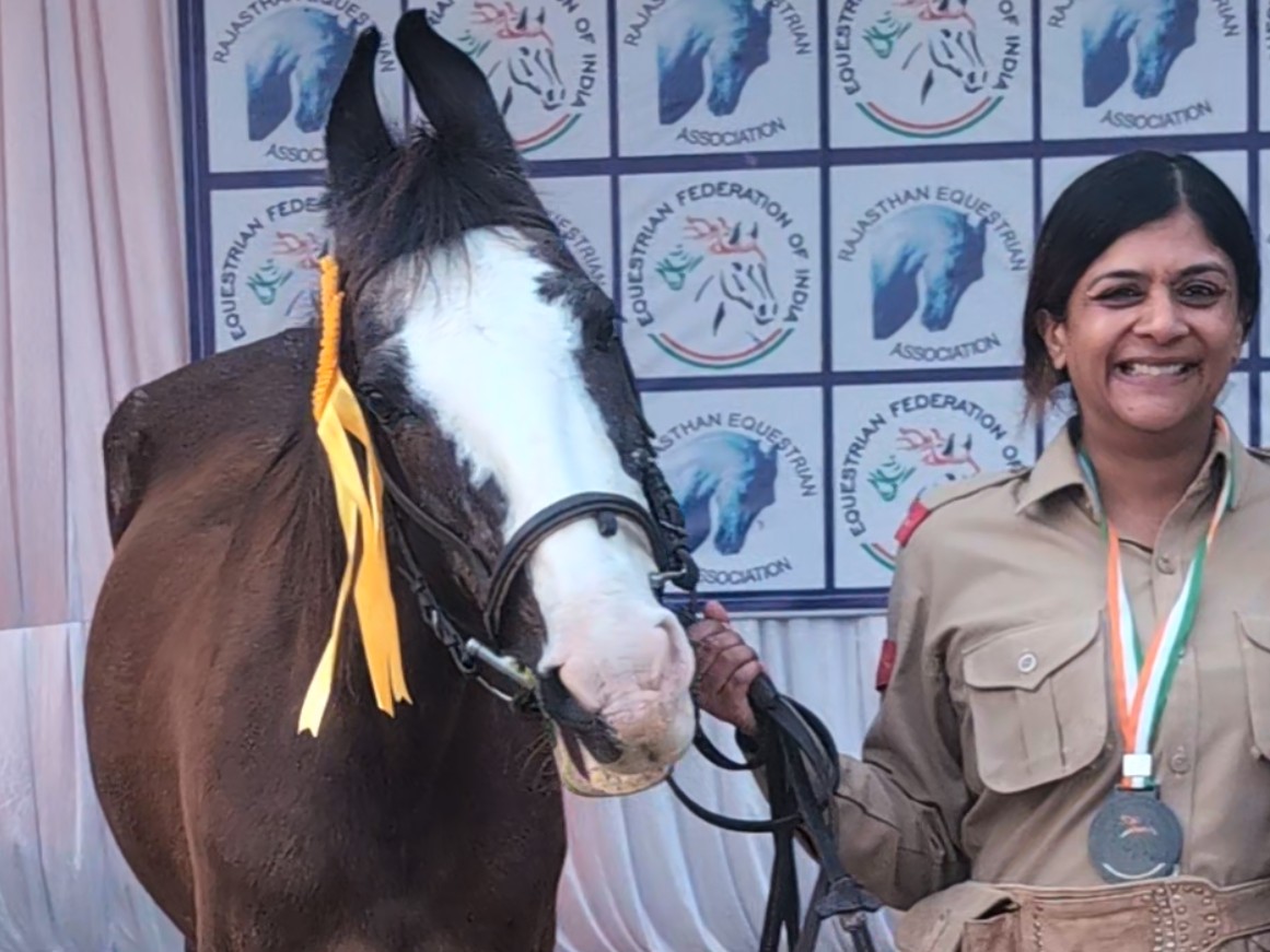 मल्लिका सिंह ने विदेशों में आयोजित कई घुड़सवारी प्रतियोगिताओं में भाग लिया है।