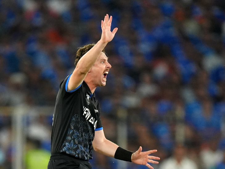 पहले ओवर में सैमसन के खिलाफ अपील करते मैट हेनरी। LRN24