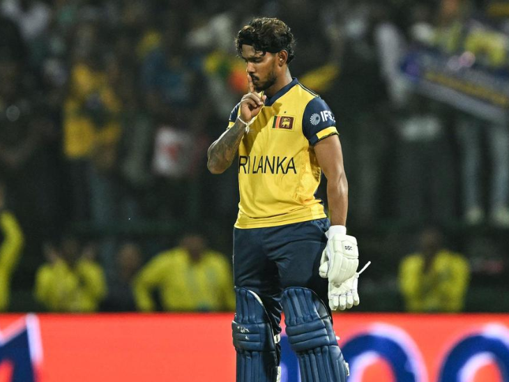 श्रीलंकाई ओपनर पथुम निसंका ने ऑस्ट्रेलिया के खिलाफ इस टूर्नामेंट का पहला शतक लगाया। श्रीलंका ने यह मुकाबला 8 विकेट से जीता। निसंका ने अनोखे अंदाज में इस शतक को सेलिब्रेट किया।