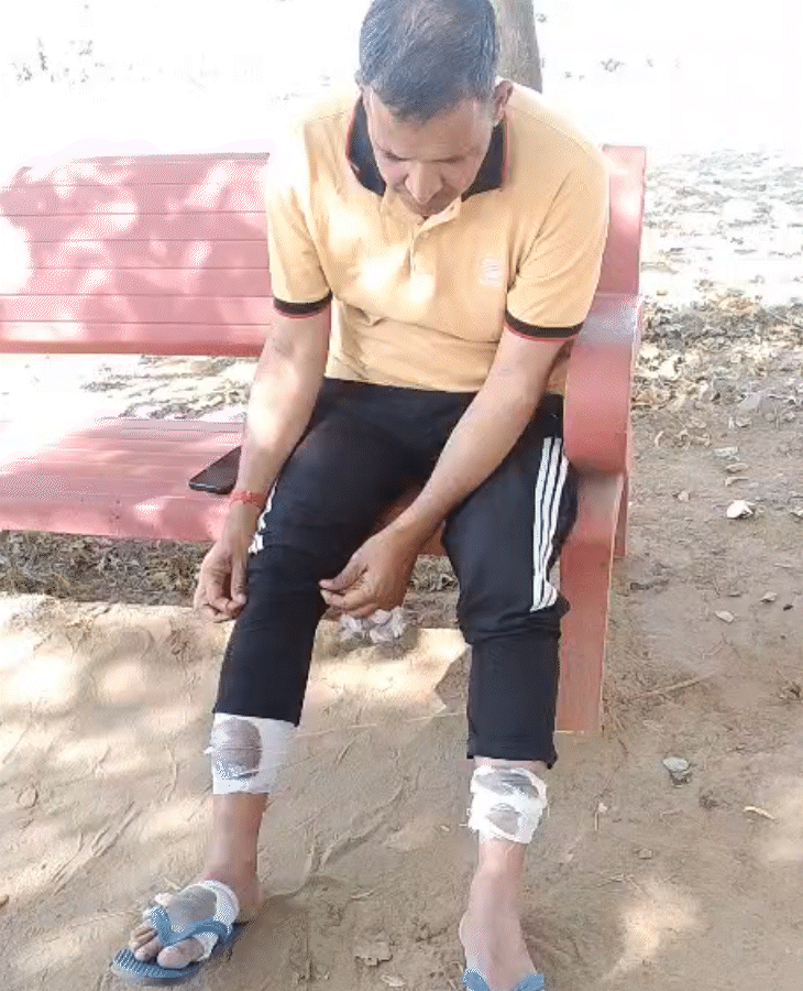 पथराव में मौके पर मौजूद खेतड़ी सीआई मोहनलाल सहित मेहाड़ा सीआई राममनोहर ठोलिया और दो अन्य पुलिसकर्मी घायल हो गए।