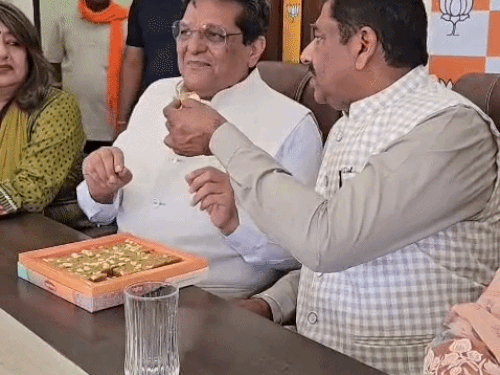 হরিয়ানার বিজেপি নেতা 10 দিনের জন্য দুবাইয়ে আটকে আছেন: বলেছেন – ইরানি ক্ষেপণাস্ত্র সামনে পড়ে থাকতে দেখেছেন, ওষুধের জন্য আকুল হয়ে উঠেছেন, ₹ 1.5 লাখের রিটার্ন টিকেট পেয়েছেন