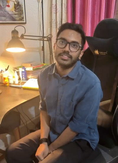 अभिषेक ने अपनी सफलता का श्रेय माता-पिता को दिया।