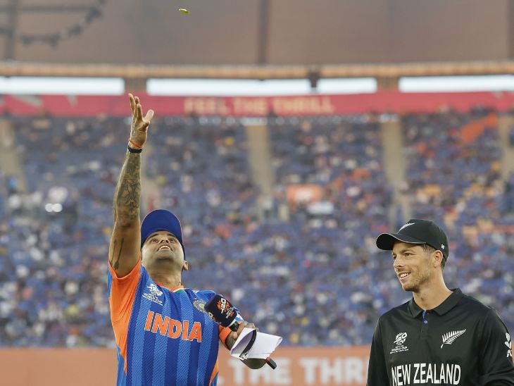 टॉस का सिक्का उछालते भारतीय कप्तान सूर्यकुमार यादव। (फोटो- BCCI)