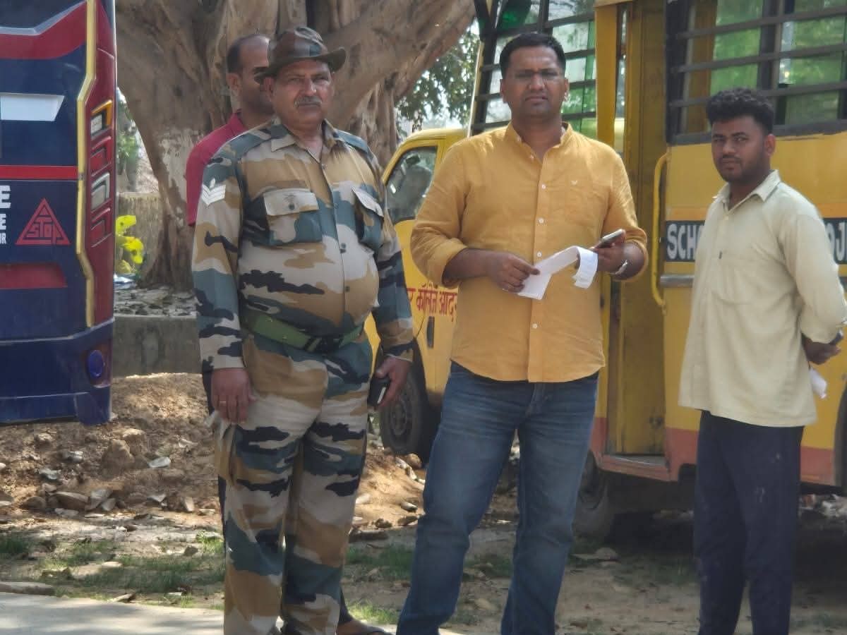 Aligarh School Vehicles Seized & Challenged | RTO Action Continues