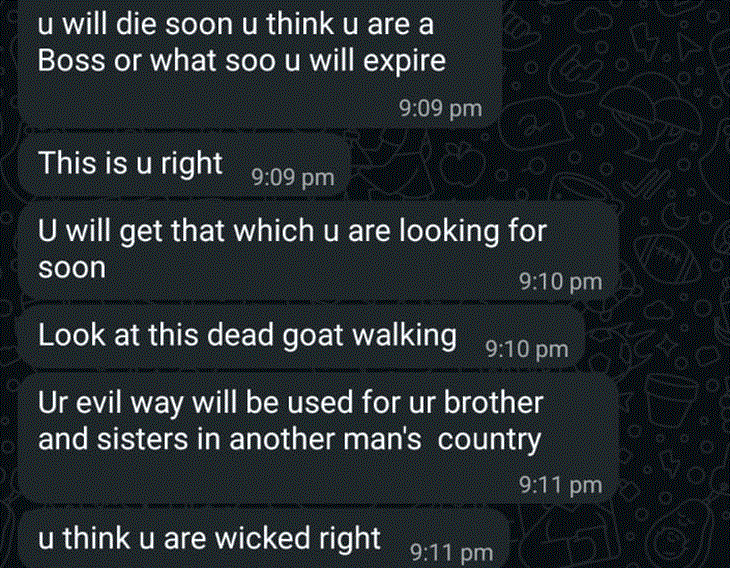 वॉट्सएप पर रिपोर्टर को भेजे मैसेज।