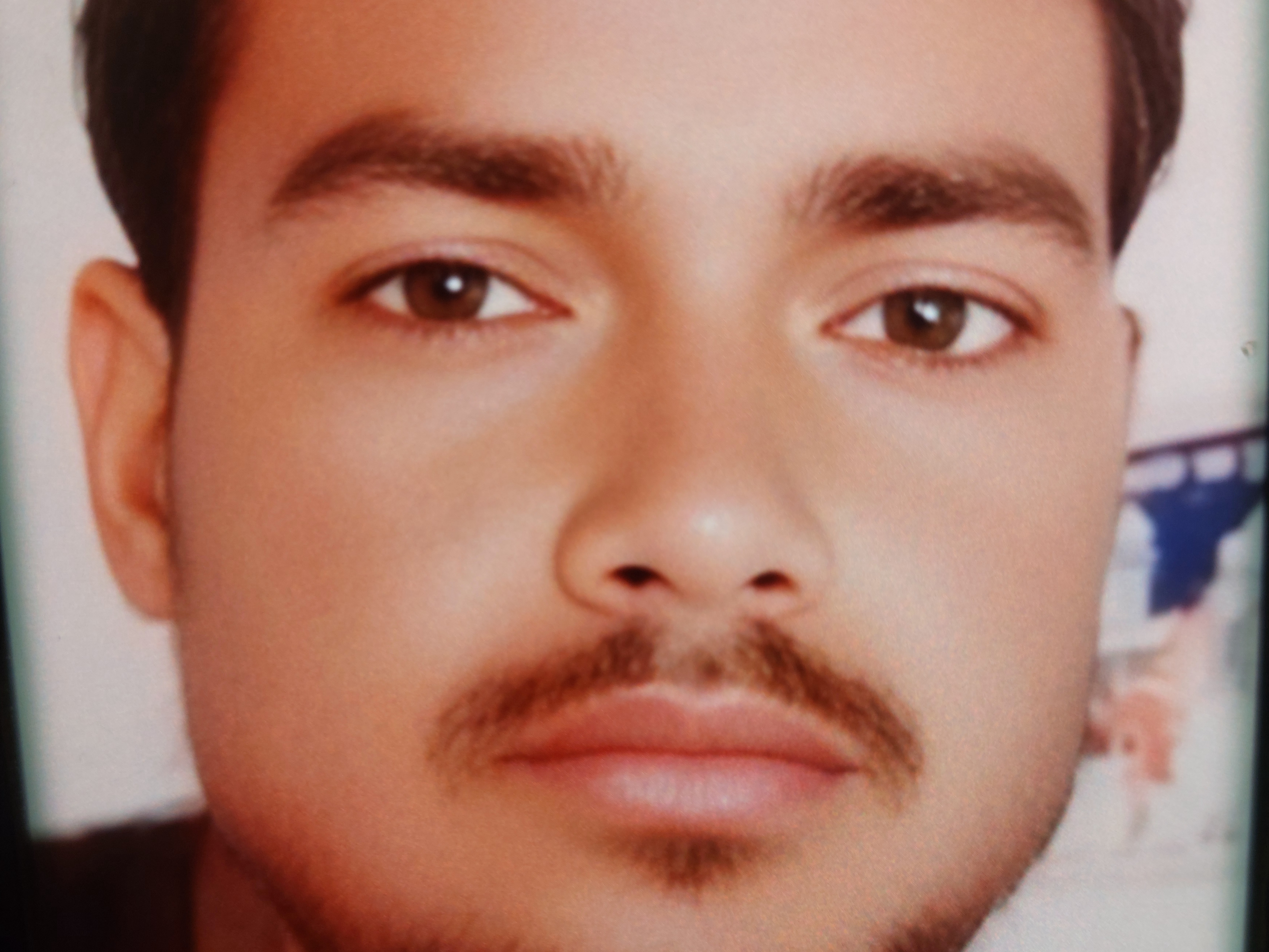 Kanpur Rajmistri Electrocuted on Third Floor Fall