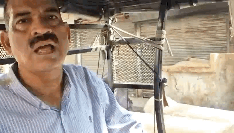 जानकारी देते हुए घायल बुजुर्ग।