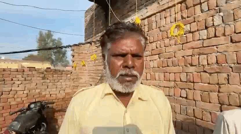 जानकारी देते हुए दूल्हे के पिता