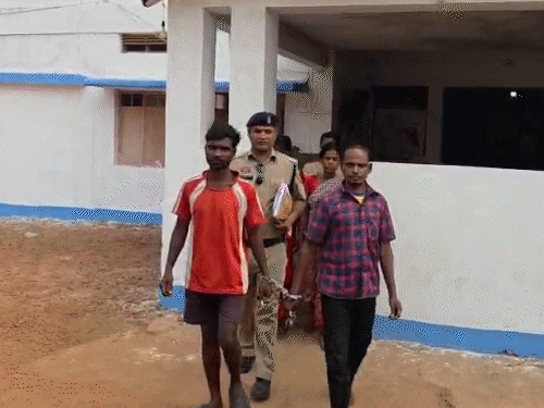 आरोपियों को गिरफ्तार कर जेल भेज दिया गया है। महिला के मर्डर में चारों की अलग-अलग भूमिका थी।