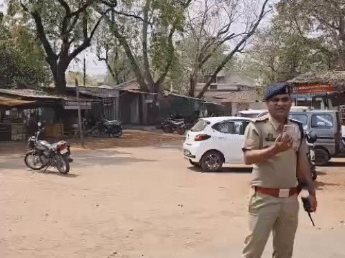 धमकी मिलने के बाद बालोद जिला-सत्र न्यायालय पुलिल छावनी में तब्दील हो गई।