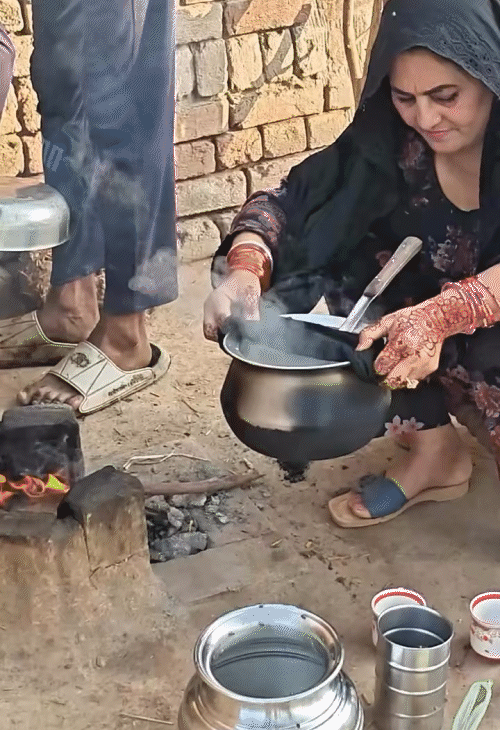 इस समय सरबजीत कौर पाकिस्तान में है। वह नासिर हुसैन से शादी कर नूर फातिमा बन गई है। - फाइल फोटो