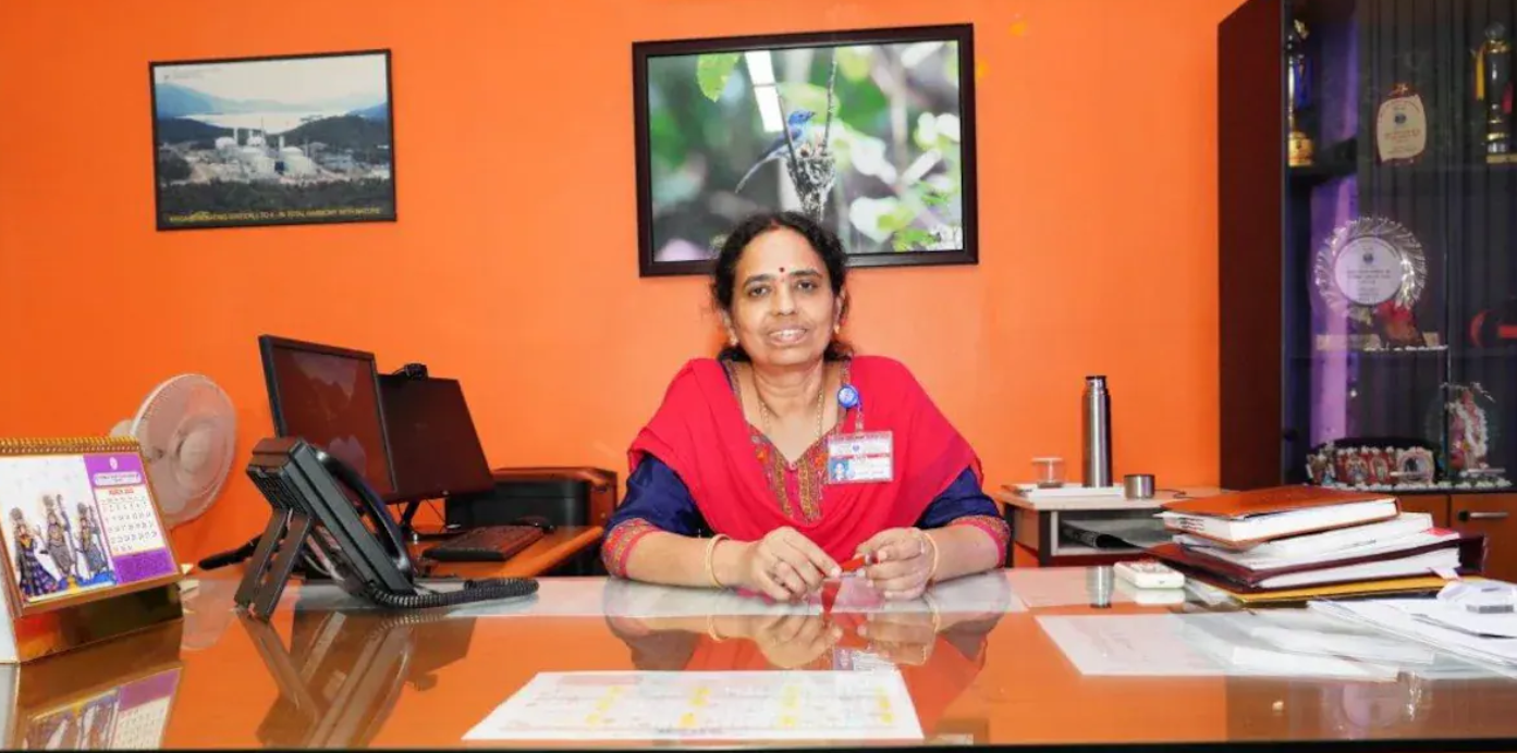 आर. एम नाचम्मई ने मद्रास परमाणु ऊर्जा स्टेशन और कैगा जनरेटिंग स्टेशन यूनिट 1 और 2 में कई महत्वपूर्ण पदों पर काम किया है।